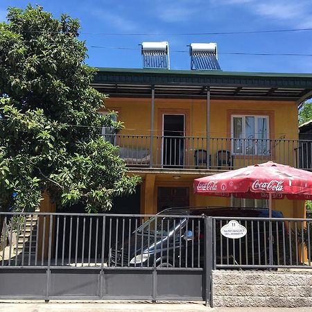 Suliko Guest House บาทูมิ ภายนอก รูปภาพ