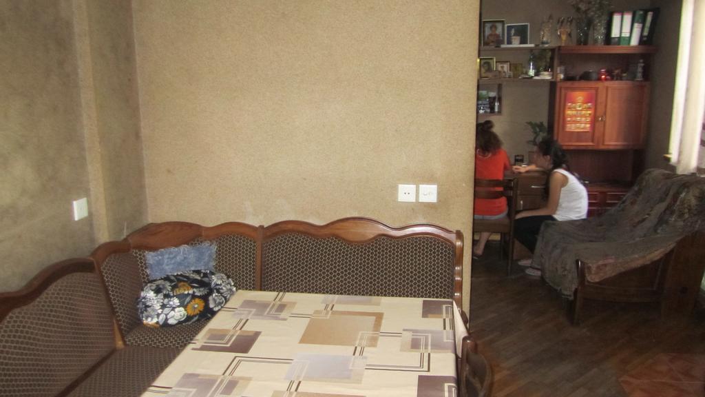 Suliko Guest House บาทูมิ ห้อง รูปภาพ