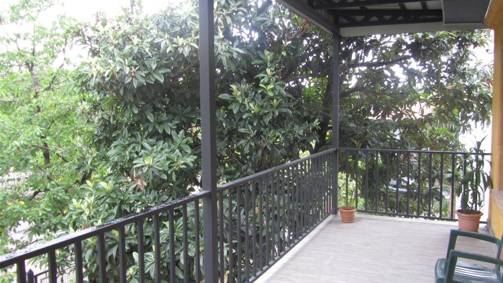 Suliko Guest House บาทูมิ ภายนอก รูปภาพ