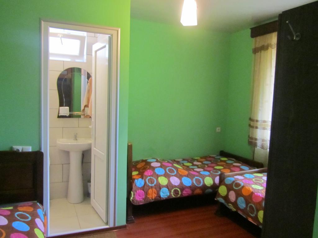 Suliko Guest House บาทูมิ ห้อง รูปภาพ
