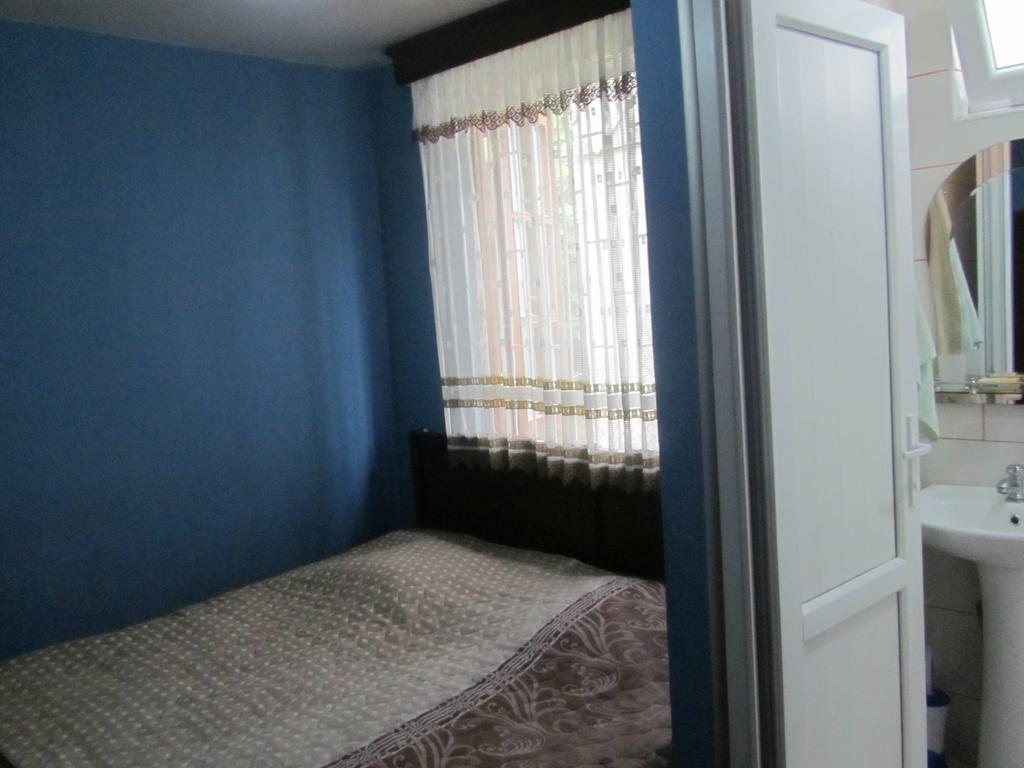 Suliko Guest House บาทูมิ ห้อง รูปภาพ