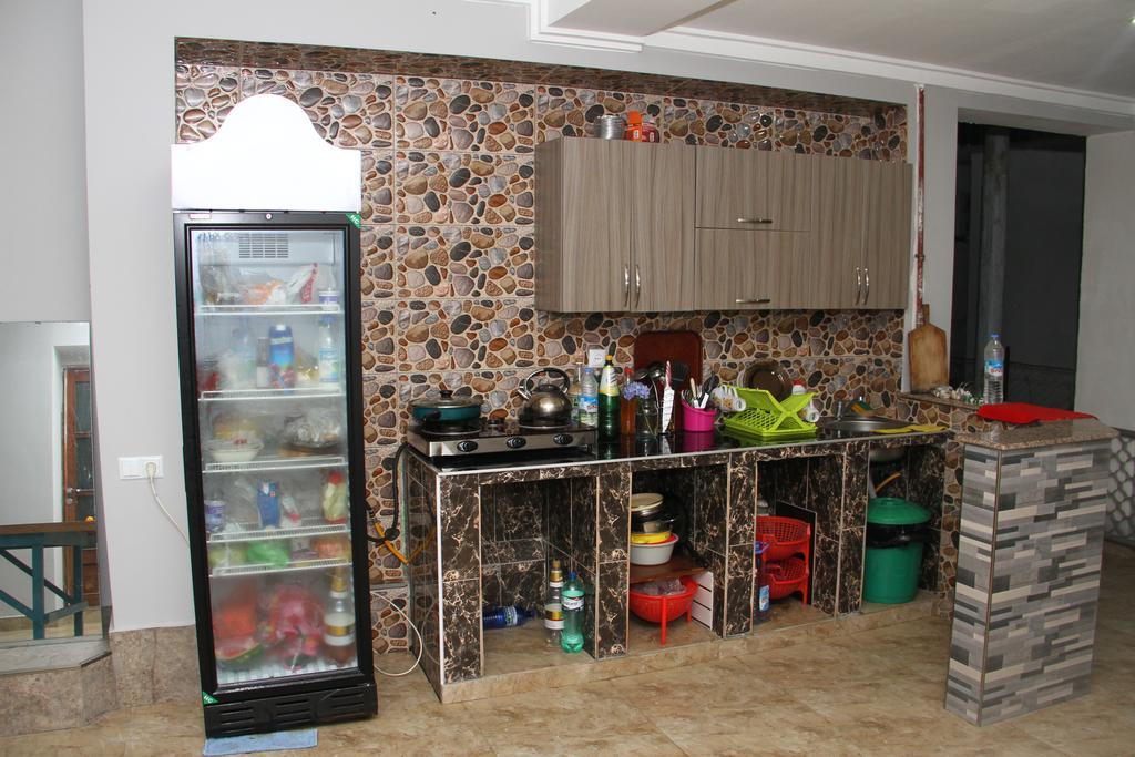 Suliko Guest House บาทูมิ ภายนอก รูปภาพ