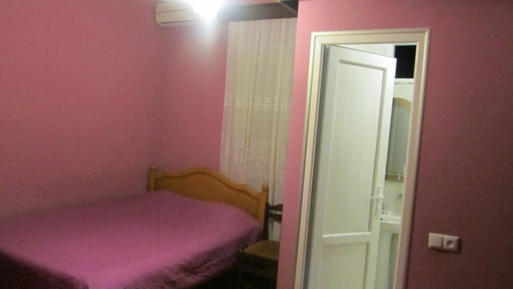 Suliko Guest House บาทูมิ ภายนอก รูปภาพ